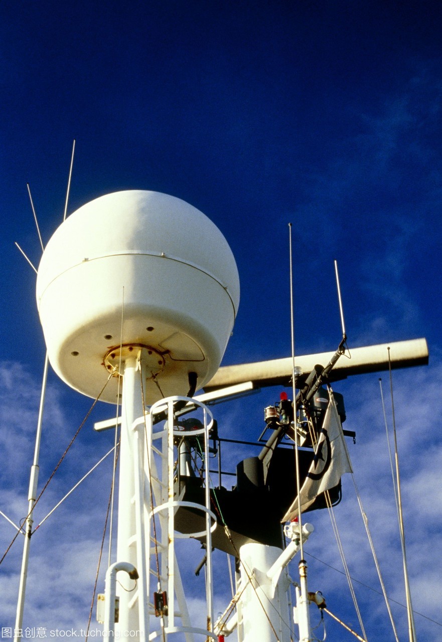 超大型油輪衛(wèi)星接收機(jī) 通訊與導(dǎo)航的關(guān)鍵設(shè)備